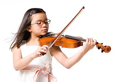 5c Girl playing violin